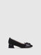 Sapatos com Apliques em Preto